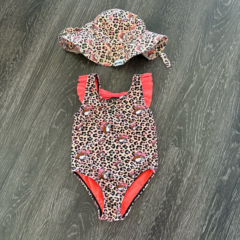 Buc-ees Coral Cheetah Toddler Girls Swim One Piece & UPF 50+ Sun Hat 2T